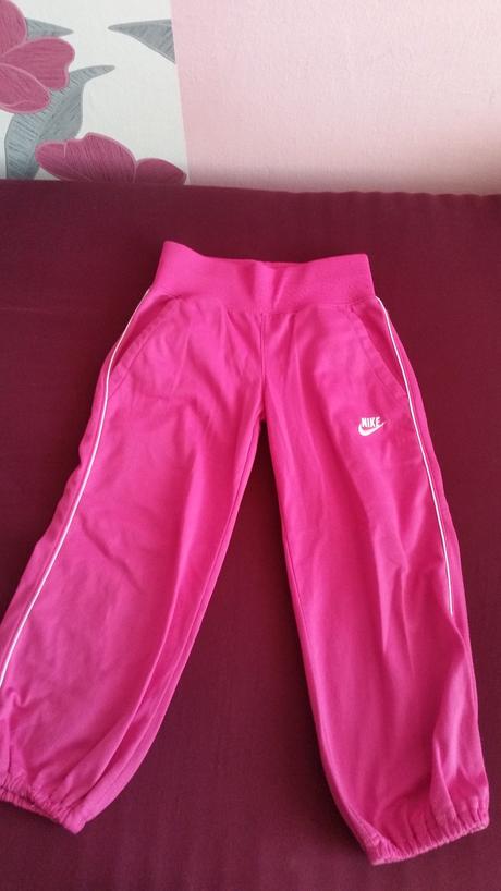 Predam teplacky +1gratis cena 4 eur, 104