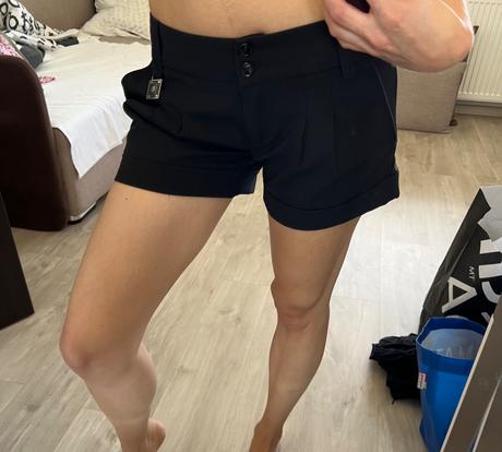 Čierne dámske šortky, s