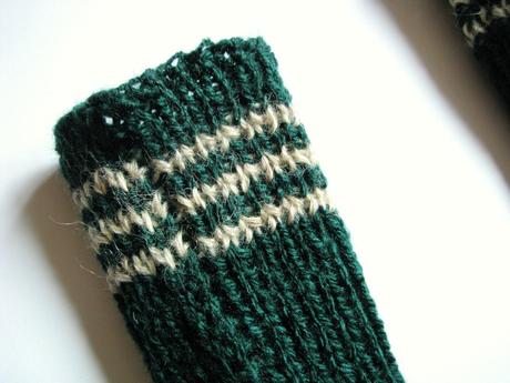 Tmavozeleno-béžové štrikované ponožky s 3 prúžkami, 39 / 40 / 42