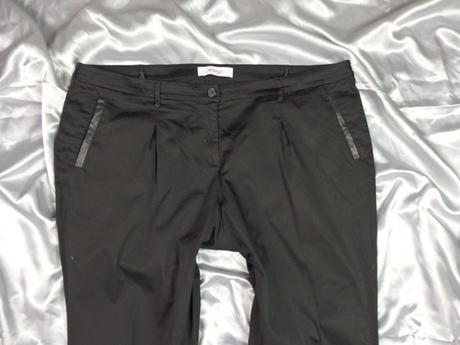 Luxusný čierny kostým, 56