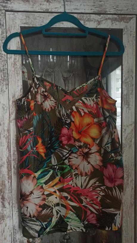 Dámske tielko vel.s, s