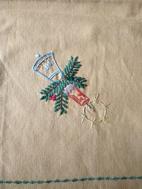 2ks vianočné obrusy, 