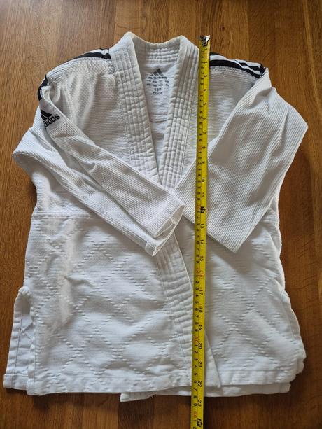 Kimono na judo adidas, 134