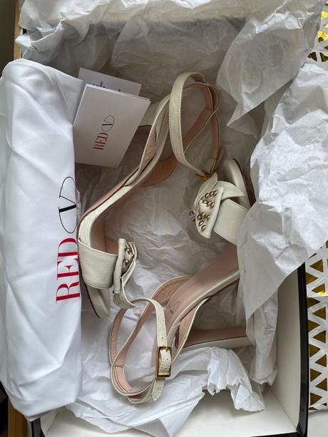 Luxusne lodicky red valentino 37, 37