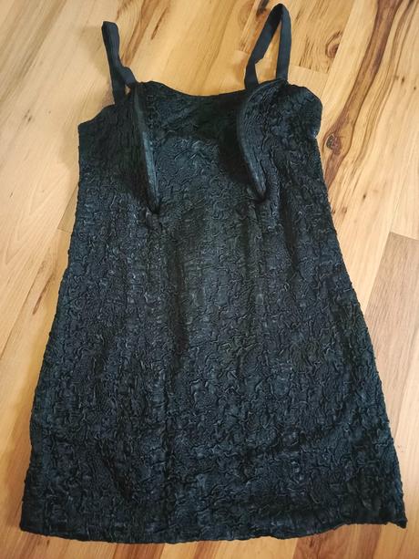 Puzdrové šaty s/m, m