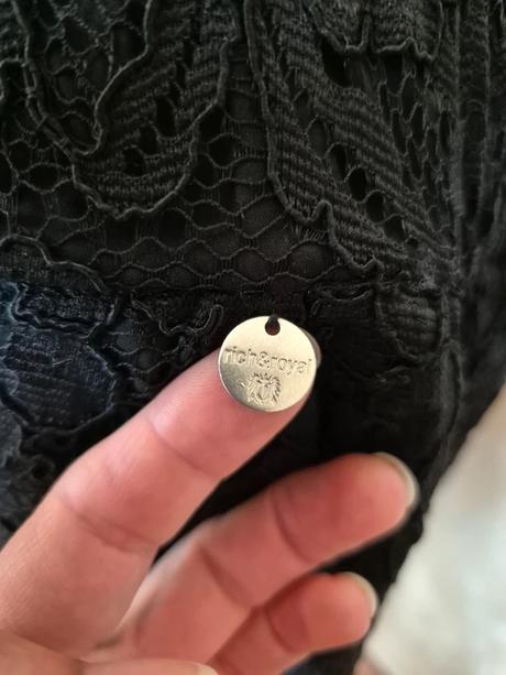 Krajkovane nohavice - pc 220 eur, guess,s