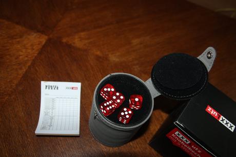 Pohárik s 5 kockami,