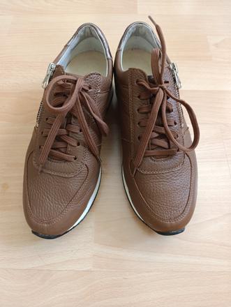 Kožené tenisky, 37