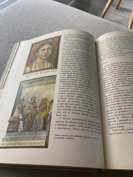 Veľká obrovská krásna stará kniha antický rím 1969,