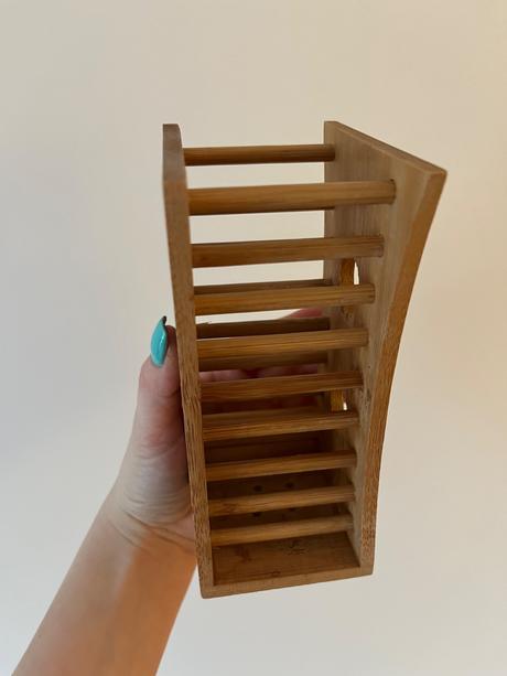 Drevený stojan na varešky,