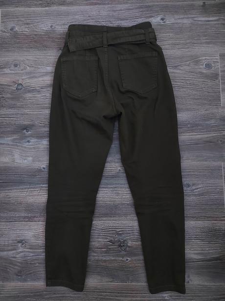 Zelené rifle s vysokým pásom, bershka,36