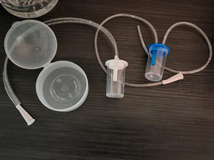 Odsavacky na soplik a krabicka na cumlik, 