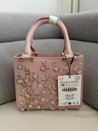 Zara..perlickova vysivana kabelka ..nova s visacko, zara