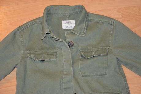 Znackova prechodna khaki bunda, zara,128