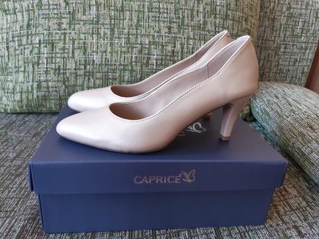 Kozene lodicky caprise, 38