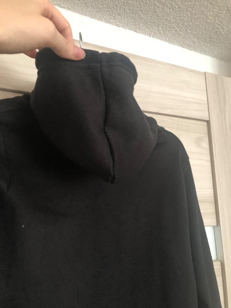 Čierna dlhá mikina, s