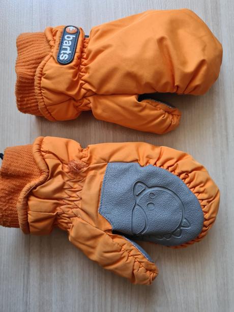 Teplé rukavice, 110