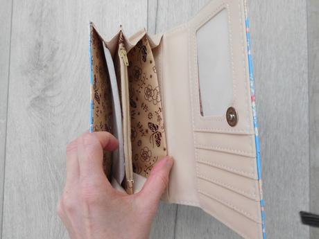 Peňaženka 18 x 10 cm, hrubka-3,5 cm,, 