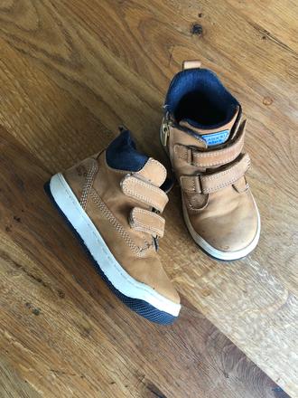 Krásne koženné topánočky, lasocki,25