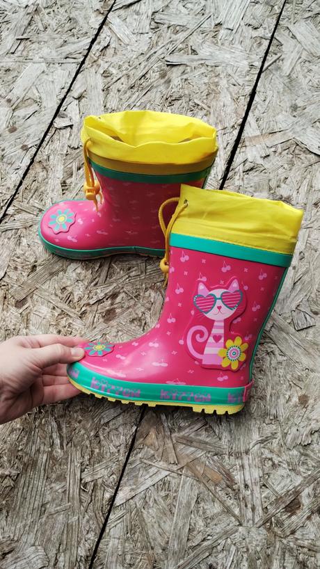 Gumáky pidilidi, 27