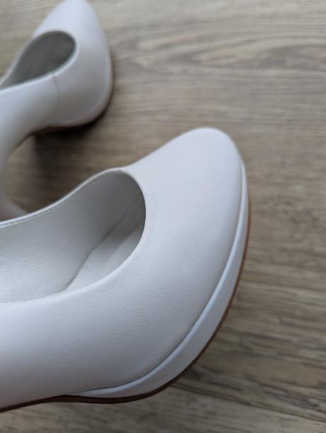 Lodičky  kožené biele, 37