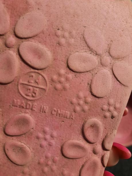 Darujem, velkost 24/25, lupilu,24