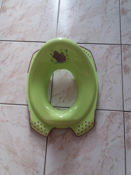 Detská redukcia na toaletu, 