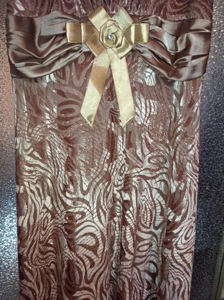 Spoločenské šaty, 44