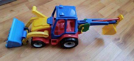 Traktor s lyžicou a bagrom,