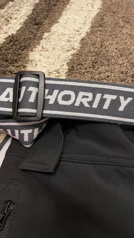 Čierne otepľovaky, authority,152