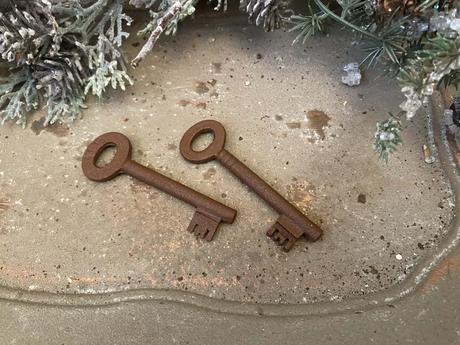 Kovové kľúče v hrdzavom odtieni 2 ks ( sada ), 