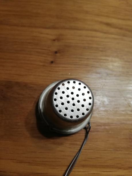 Retro sitko na čaj, 