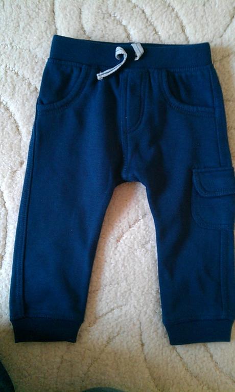 3x tepláky č. 80, 80