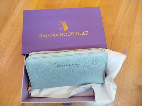 Dajana rodriguez peňaženka ariana atlantis, dajana rodriguez