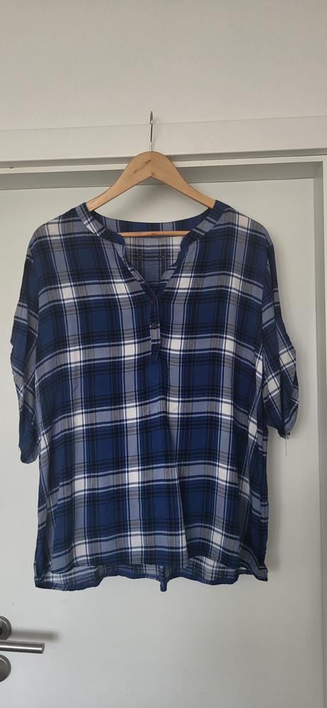 Dámska modrá blúzka, 