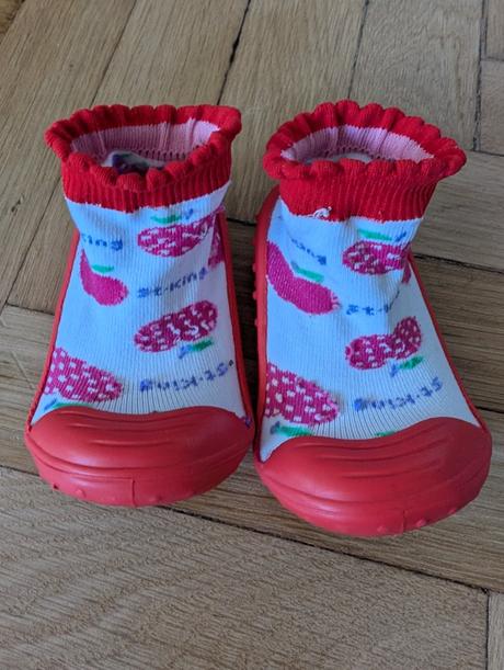 Attipas papucky, attipas,24