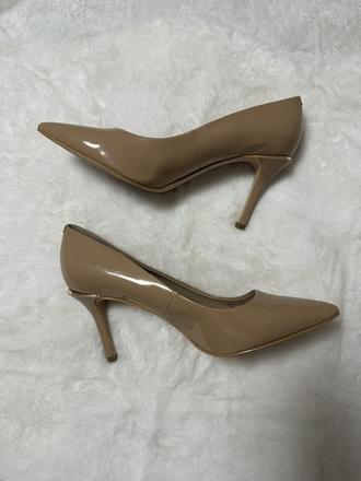 Béžovo-hnedé lakované lodičky zn. guess originál, guess,39