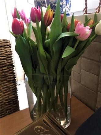 Váza z hrubého skla,