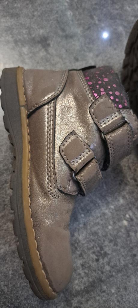 Členkové čižmy, 25