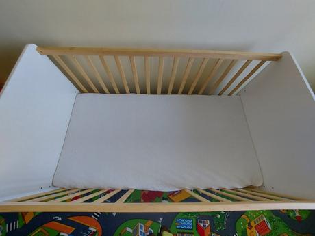 Detská izba - skrine + postieľka,