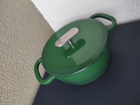 Liatinový hrniec fabini,