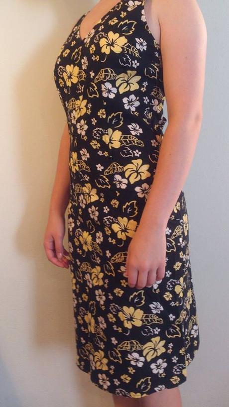 Čierne šaty s kvietkami zn. stefanel, m