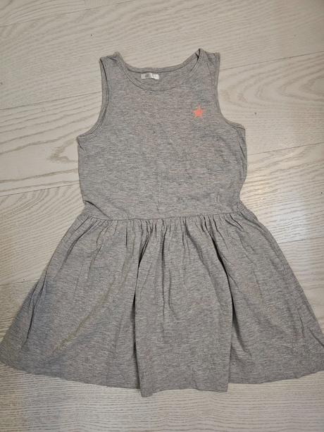 Šedé šaty, pepco,146