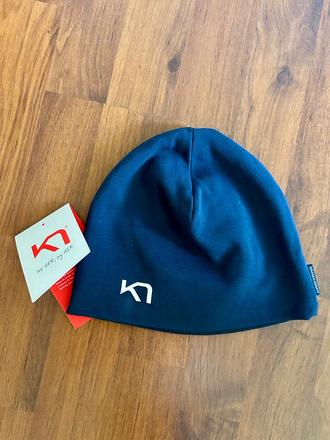 Tmavomodrá bavlnená čiapka zn.kari traa,