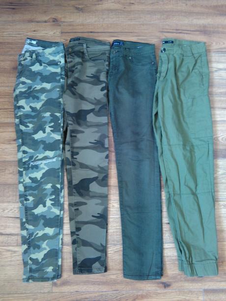 Rifle a nohavice zelené farby, s