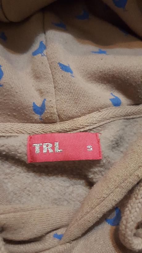 Hnedá mikina so sliepkami, s