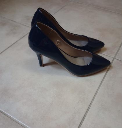 Tmavomodré lakované lodičky v.35/36, 35