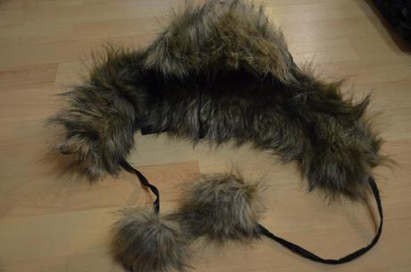 Tepla čiapka baranica s kožušinkou a brmbolcami, h&m,xs