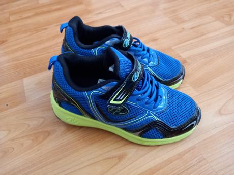 Kolieskové tenisky 32, 32