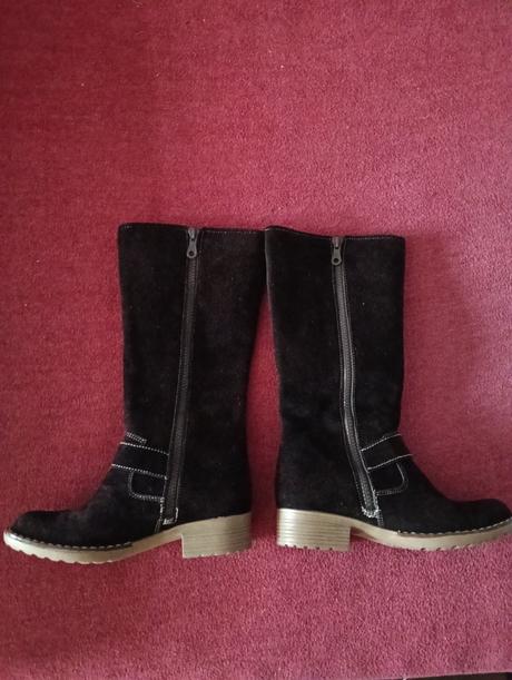 Krásne kvalitné čižmy z brúsenej kože veľkosť 35,5, 35